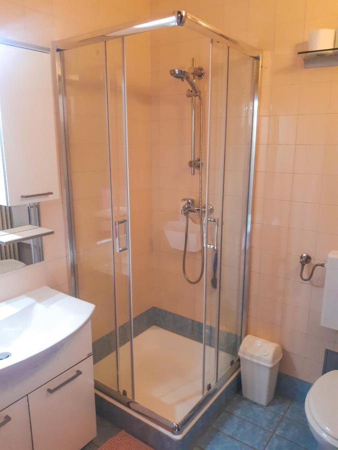Apartmani Jutro Novalja Bagian luar foto