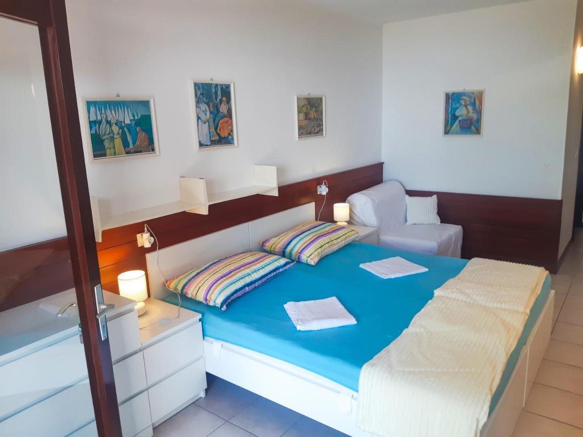 Apartmani Jutro Novalja Bagian luar foto